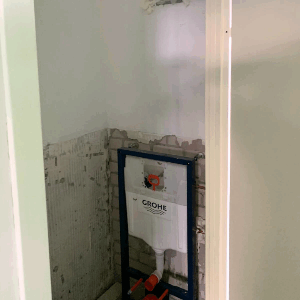 Installatie toilet 